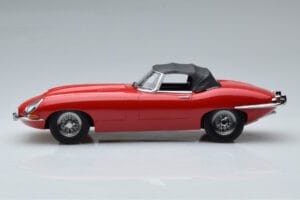 Jaguar E-Type Series 1 Roadster Vermelho KK-Scale 1:18 KKDC180484 Metal - imagem 3 de 6