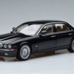 Jaguar XJ6 X350 Ebony Preto Almost Real 1:18
