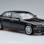 Jaguar XJ6 X350 Ebony Preto Almost Real 1:18 - image 10 of 11