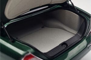 Jaguar XJ6 X350 Racing Verde Almost Real 1:18 810502 Metal - imagem 12 de 13