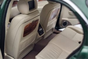 Jaguar XJ6 X350 Racing Verde Almost Real 1:18 810502 Metal - imagem 10 de 13