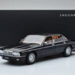 Jaguar XJ6 XJ40 Ebony Preto Almost Real 1:18 - image 11 of 11