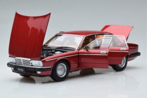 Jaguar XJ6 XJ40 Flamenco Vermelho Almost Real 1:18 810541 Metal - imagem 2 de 11