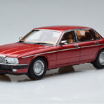Jaguar XJ6 XJ40 Flamenco Vermelho Almost Real 1:18