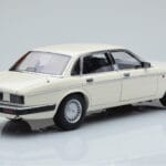 Jaguar XJ6 XJ40 Glacier Branco Almost Real 1:18 - image 3 of 11