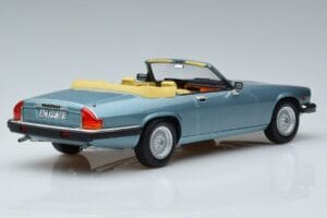 Jaguar XJS V12 Cabriolet Azul Claro Metálico Norev 1:18 182635 Metal - imagem 2 de 6