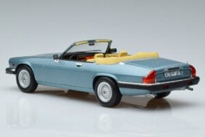 Jaguar XJS V12 Cabriolet Azul Claro Metálico Norev 1:18 182635 Metal - imagem 5 de 6