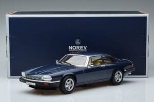 Jaguar XJS V12 Azul Metálico Edição Limitada Norev 1:18 182622 Metal - imagem 6 de 6