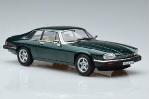Jaguar XJS V12 Verde Metálico Norev 1:18 182620 Metal - imagem 4 de 6