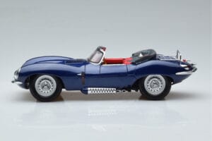 Jaguar XKSS Azul AUTOart 1:18 73510 Metal - imagem 5 de 9