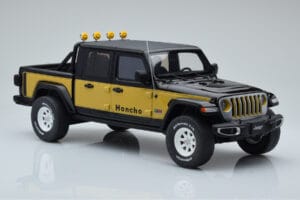 Jeep Gladiator Honcho Preto GT Spirit 1:18 GT422 Resina - imagem 4 de 6