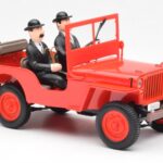 Jeep Willys Tintin 2 Figuras UT Models 1:18 - image 4 of 6