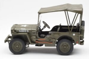 Jeep Willys Com Capota De Lona UT Models 1:18 180149002 Metal - imagem 3 de 6