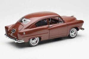 Kaiser Henry J Caribbean Coral Metallic Sun Star 1:18 5101 Metal - imagem 3 de 8