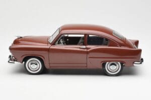 Kaiser Henry J Caribbean Coral Metallic Sun Star 1:18 5101 Metal - imagem 4 de 8