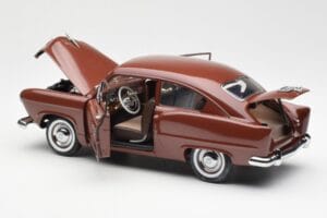 Kaiser Henry J Caribbean Coral Metallic Sun Star 1:18 5101 Metal - imagem 5 de 8