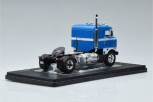 Kenworth Bullnose Azul IXO 1:43 TR154 Metal - imagem 2 de 6
