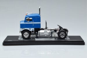Kenworth Bullnose Azul IXO 1:43 TR154 Metal - imagem 3 de 6