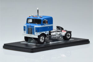 Kenworth Bullnose Azul IXO 1:43
