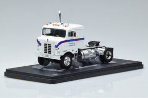 Kenworth Bullnose Ross Mackie Transport Branco IXO 1:43 TR063