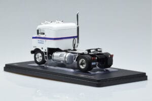 Kenworth Bullnose Ross Mackie Transport Branco IXO 1:43 TR063 Metal - imagem 5 de 6