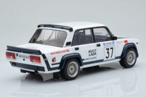 Lada 2105 VFTS #37 H. Ohu Rally Acropolis 1983 IXO 1:18 18RMC145 Metal - imagem 2 de 6