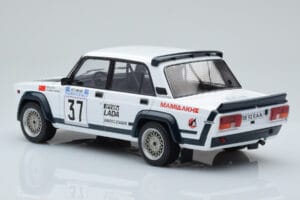 Lada 2105 VFTS #37 H. Ohu Rally Acropolis 1983 IXO 1:18 18RMC145 Metal - imagem 5 de 6