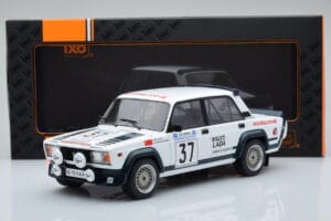 Lada 2105 VFTS #37 H. Ohu Rally Acropolis 1983 IXO 1:18 18RMC145 Metal - imagem 6 de 6