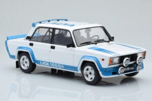 Lada 2105 VFTS Branco IXO 1:18 18CMC144 Metal - imagem 4 de 6