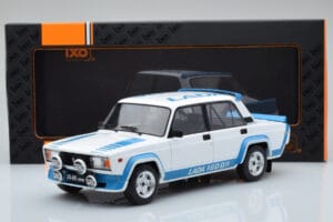 Lada 2105 VFTS Branco IXO 1:18 18CMC144 Metal - imagem 6 de 6