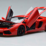 Lamborghini Aventador LP700-4 Andromeda Vermelho AUTOart 1:18 - image 2 of 10