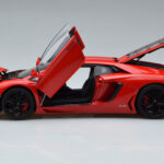 Lamborghini Aventador LP700-4 Andromeda Vermelho AUTOart 1:18 - image 4 of 10