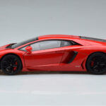 Lamborghini Aventador LP700-4 Andromeda Vermelho AUTOart 1:18 - image 5 of 10