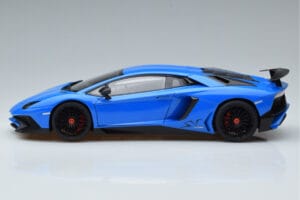 Lamborghini Aventador LP750-4 SV Azul AUTOart 1:18 74559 Compósito - imagem 4 de 8