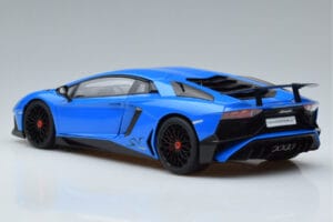 Lamborghini Aventador LP750-4 SV Azul AUTOart 1:18 74559 Compósito - imagem 6 de 8