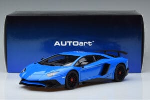 Lamborghini Aventador LP750-4 SV Azul AUTOart 1:18 74559 Compósito - imagem 8 de 8