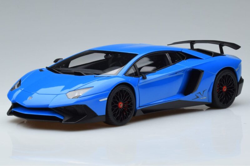 Lamborghini Aventador LP750-4 SV Azul AUTOart 1:18 74559 Compósito
