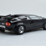Lamborghini Countach LP5000S Preto AUTOart 1:18 - image 4 of 10