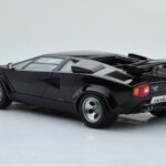 Lamborghini Countach LP5000S Preto AUTOart 1:18 - image 7 of 10