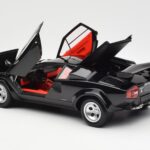 Lamborghini Countach LP 5000 Quattrovalvole Preto Kyosho 1:18 08320BK - image 5 of 8