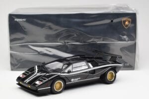 Lamborghini Countach LP 500R Preto Kyosho 1:18 08320C Metal - imagem 8 de 8