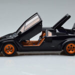 Lamborghini Countach LP500S Walter Wolf Azul Escuro Kyosho 1:18 - image 4 of 11
