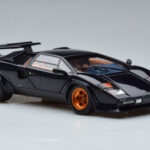 Lamborghini Countach LP500S Walter Wolf Azul Escuro Kyosho 1:18 - image 6 of 11