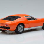 Lamborghini Miura SV Laranja AUTOart 1:18 - image 3 of 8