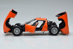 Lamborghini Miura SV Laranja AUTOart 1:18 74542 Metal - imagem 4 de 8