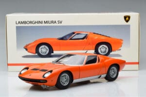 Lamborghini Miura SV Laranja AUTOart 1:18 74542 Metal - imagem 8 de 8