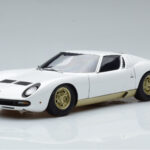 Lamborghini Miura SV Branco AUTOart 1:18