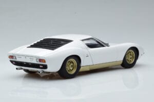 Lamborghini Miura SV Branco AUTOart 1:18 74544 Metal - imagem 3 de 8