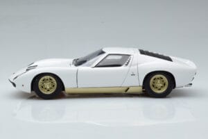 Lamborghini Miura SV Branco AUTOart 1:18 74544 Metal - imagem 5 de 8