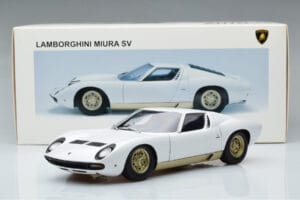 Lamborghini Miura SV Branco AUTOart 1:18 74544 Metal - imagem 8 de 8